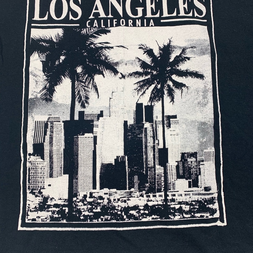 Graphic Tee - Picture 4 of 7